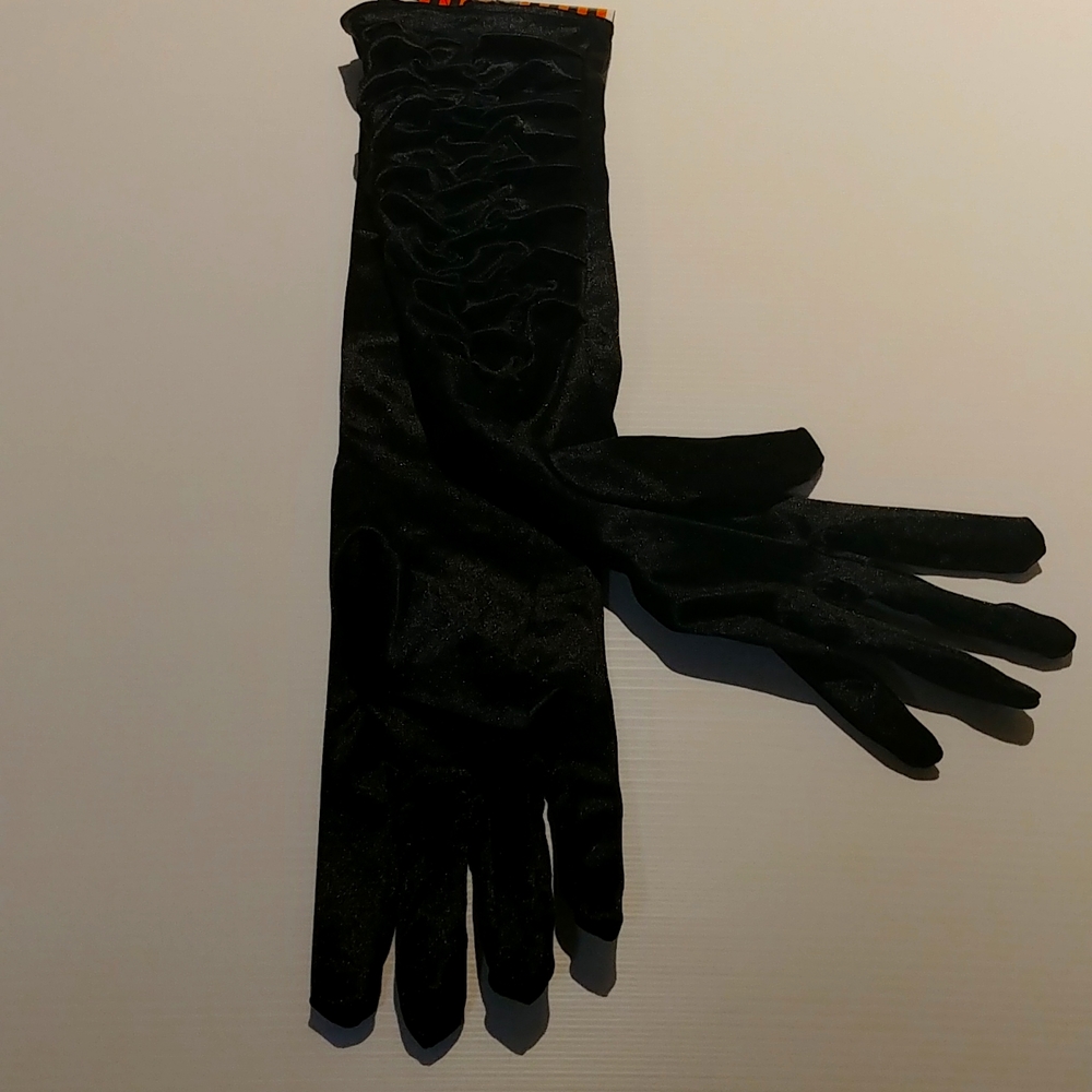 🎉2/$16 NWT Long Satin Gloves